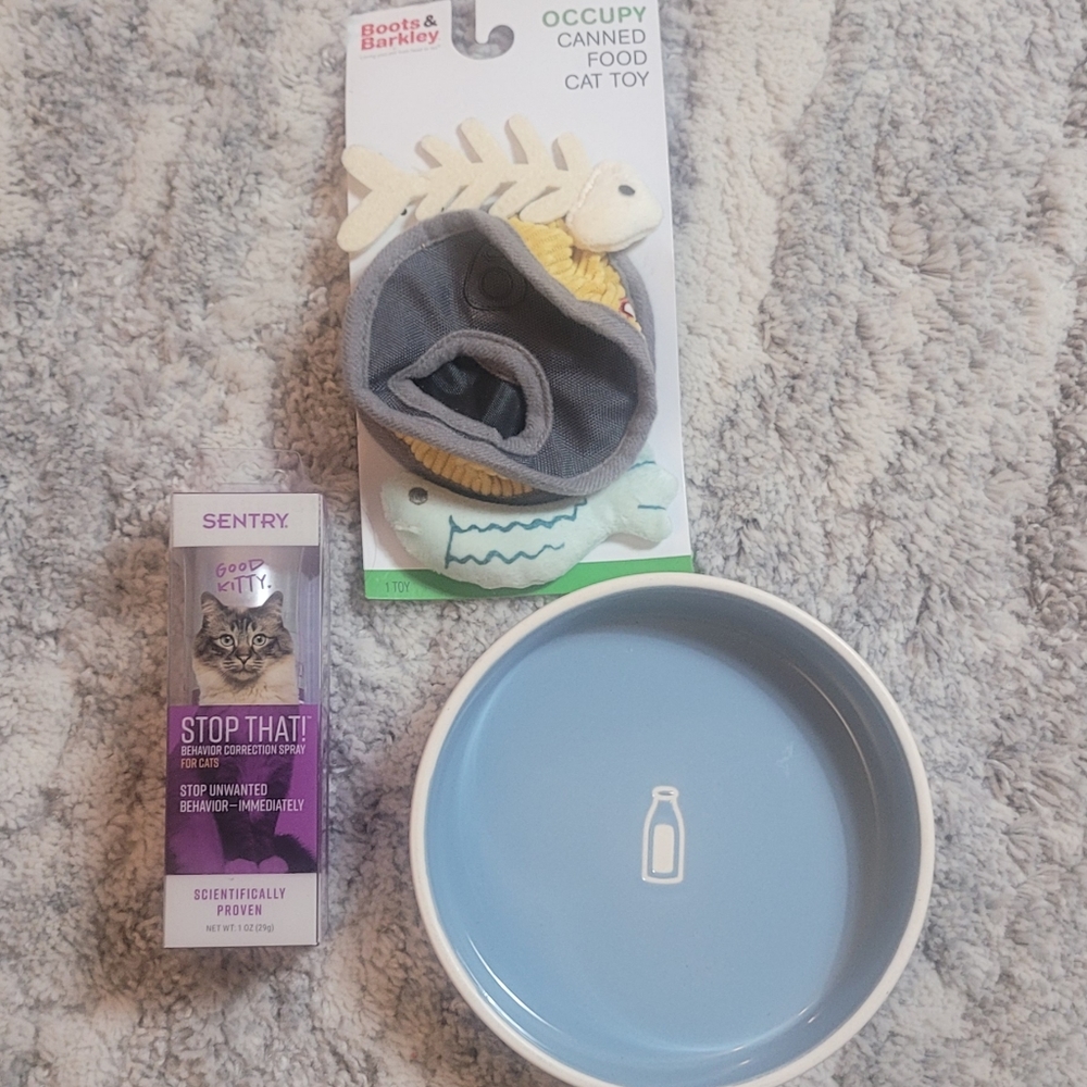 3 pcs cat bundle, bowl, toy and behavior correction spray